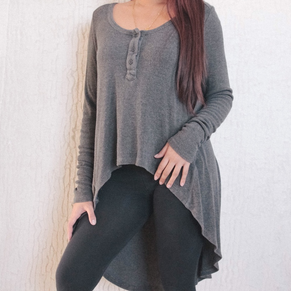 Brandy Melville Gray Henley Flowy High Low Top